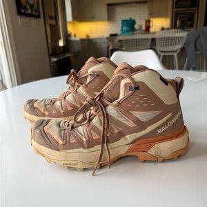 Salomon Women’s X ULTRA 360 EDGE MID GORE-TEX